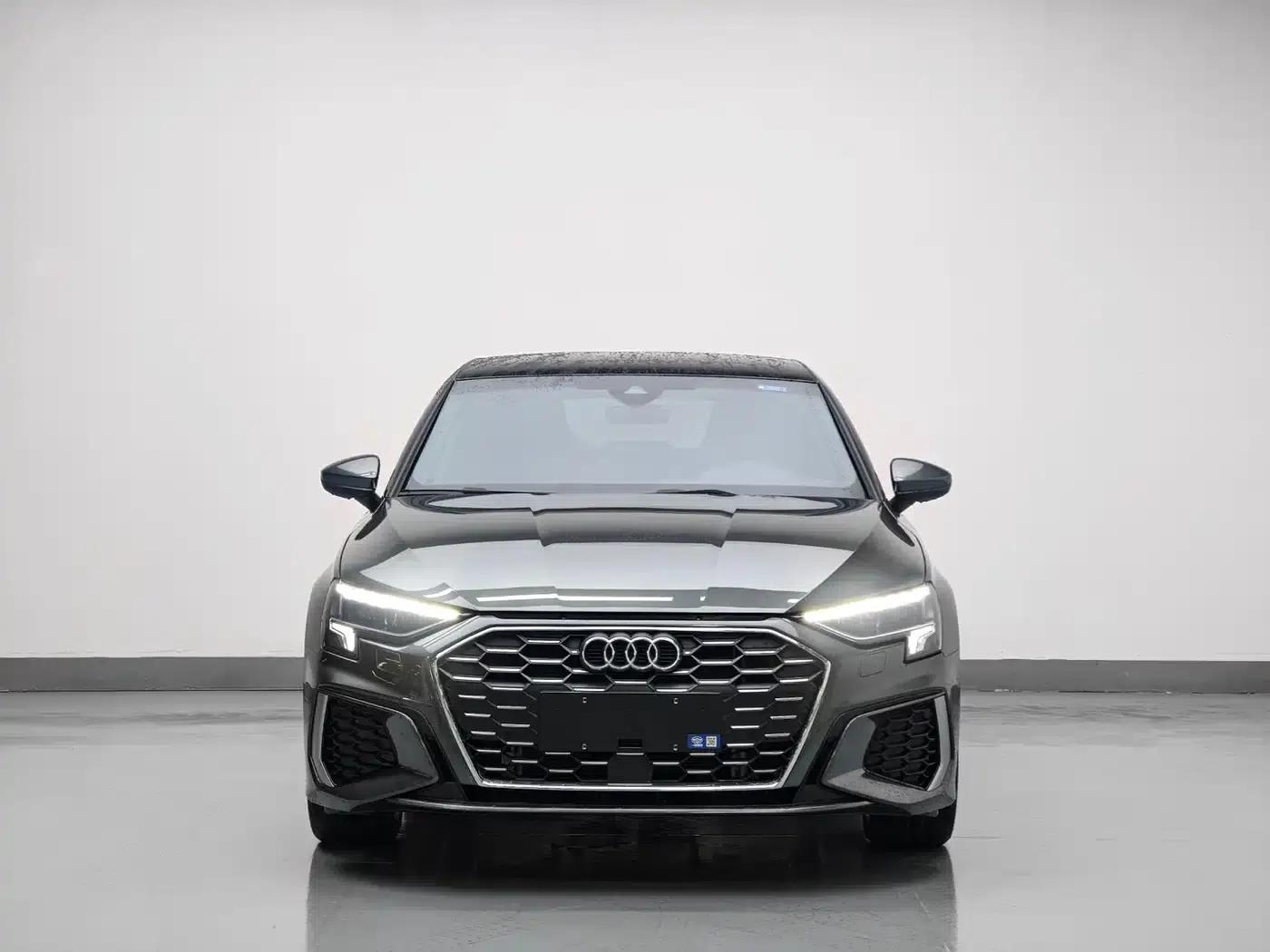 Audi A3 2024 Sportback 35 TFSI Fashion Sport — миниатюра 2