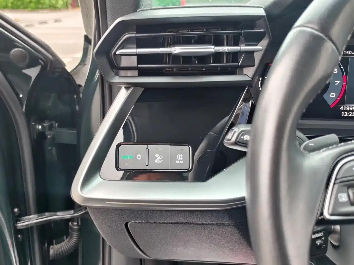 Audi A3 2023 Facelift A3L Limousine 35 TFSI Sporty Edition — миниатюра 14