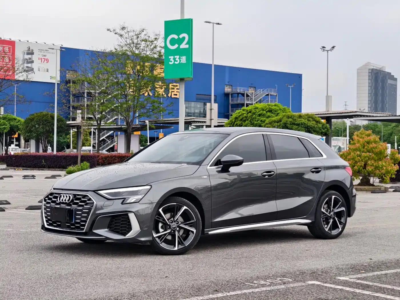 Audi A3 2023 Facelift Sportback 35 TFSI Fashion Sporty Model — миниатюра 1