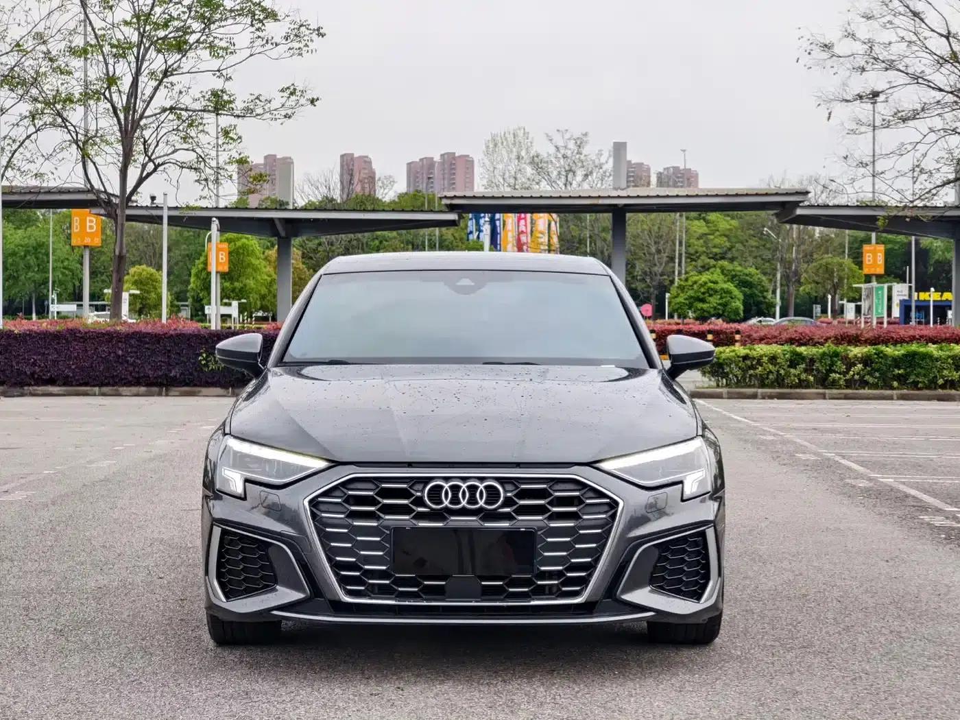 Audi A3 2023 Facelift Sportback 35 TFSI Fashion Sporty Model — миниатюра 2