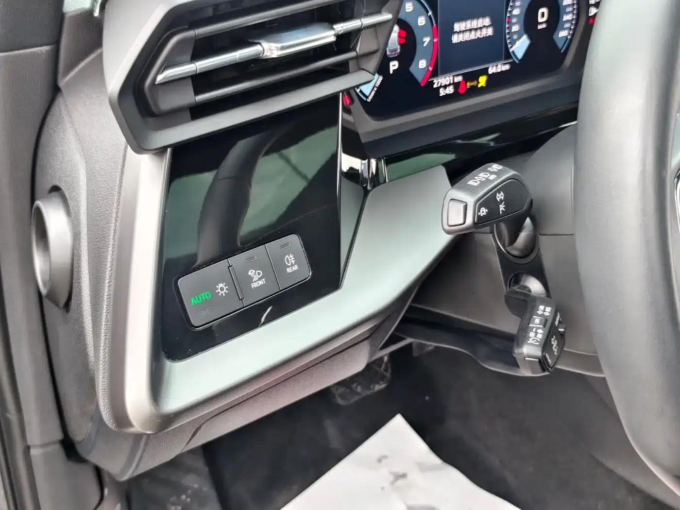 Audi A3 2023 Facelift Sportback 35 TFSI Fashion Sporty Model — миниатюра 12