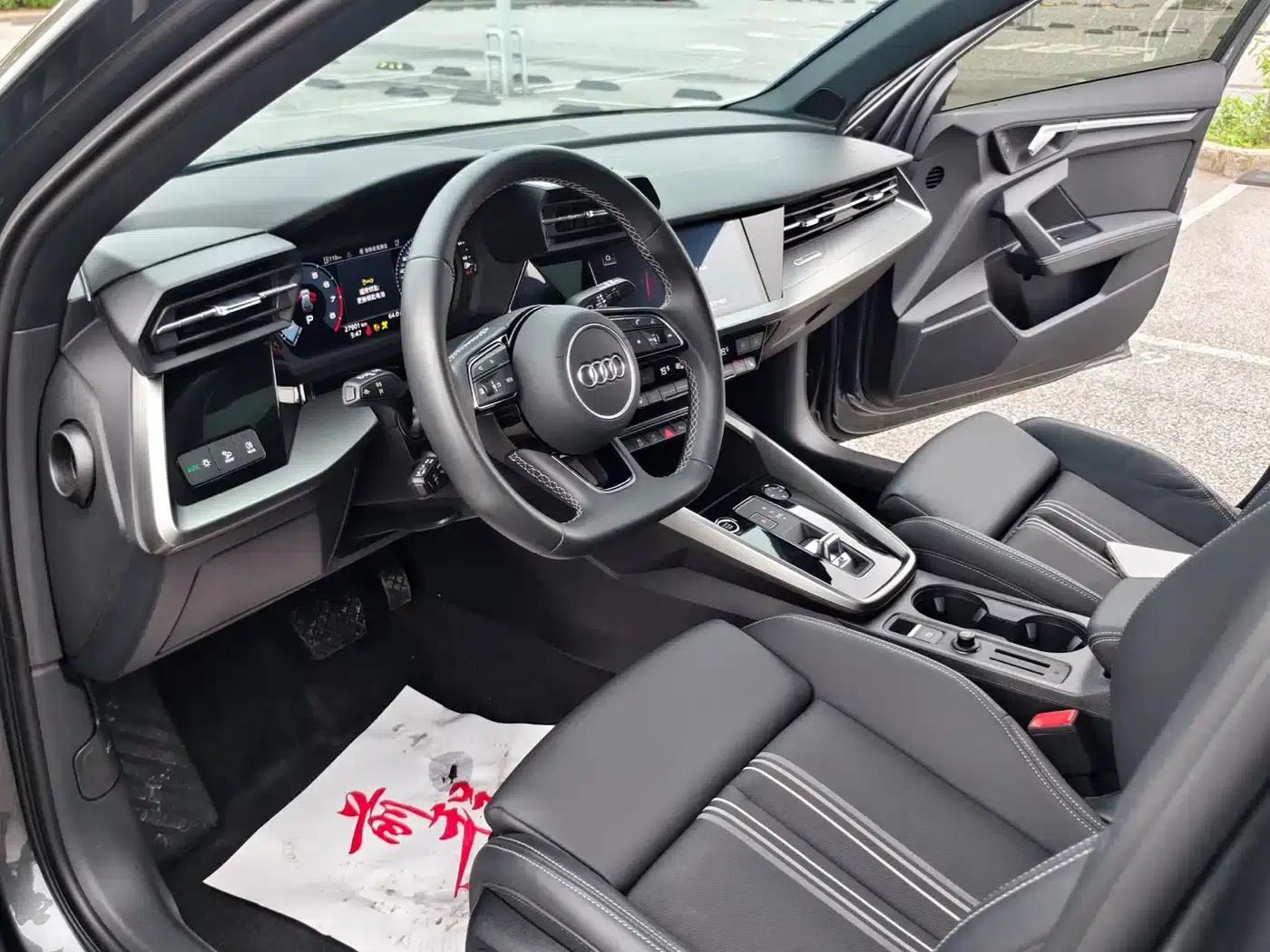 Audi A3 2023 Facelift Sportback 35 TFSI Fashion Sporty Model — миниатюра 17
