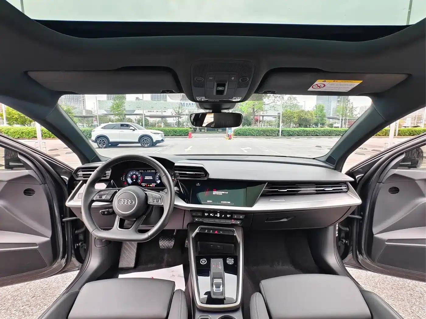 Audi A3 2023 Facelift Sportback 35 TFSI Fashion Sporty Model — миниатюра 18