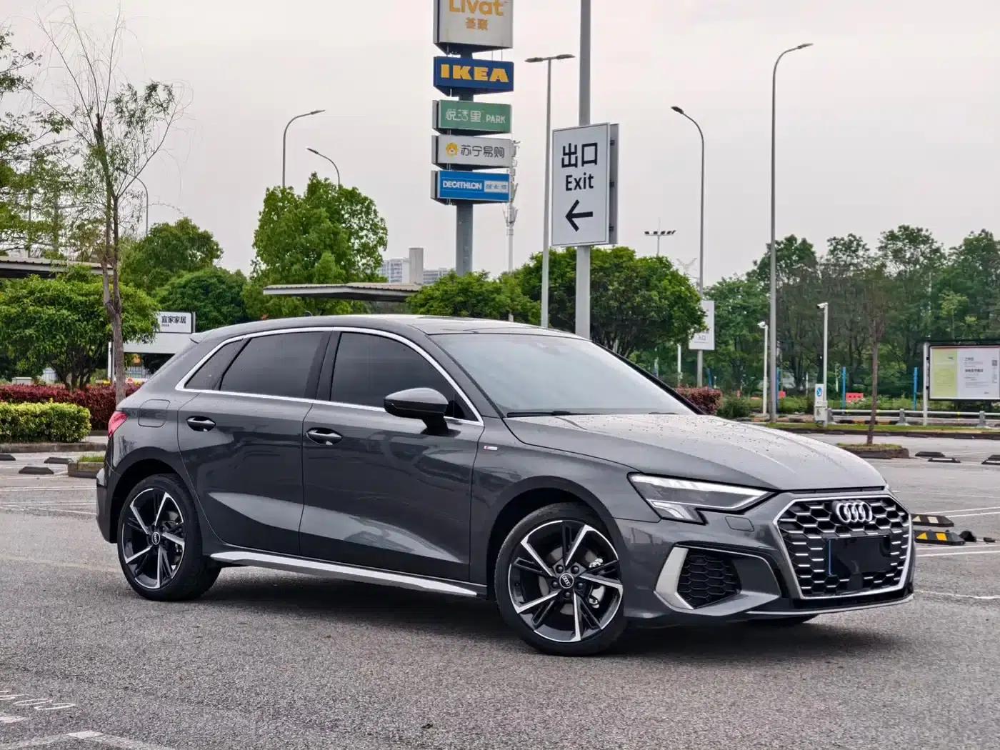 Audi A3 2023 Facelift Sportback 35 TFSI Fashion Sporty Model — миниатюра 3