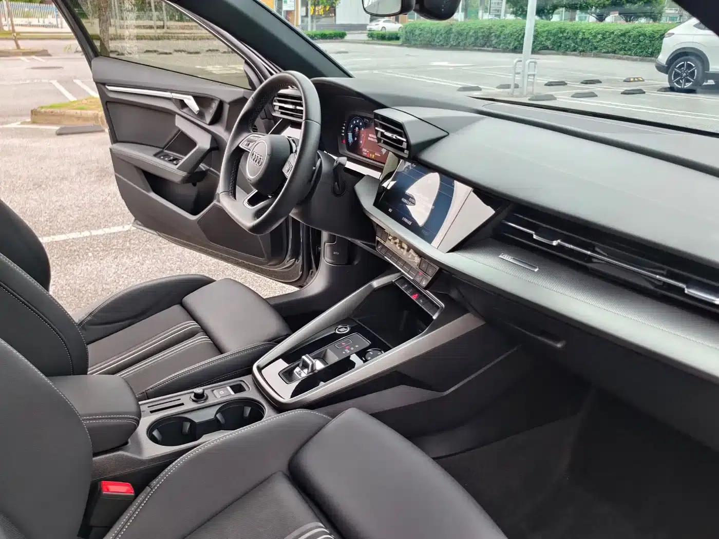 Audi A3 2023 Facelift Sportback 35 TFSI Fashion Sporty Model — миниатюра 21