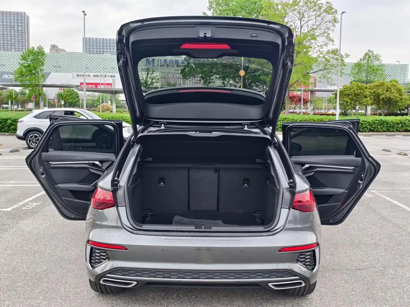 Audi A3 2023 Facelift Sportback 35 TFSI Fashion Sporty Model — миниатюра 22