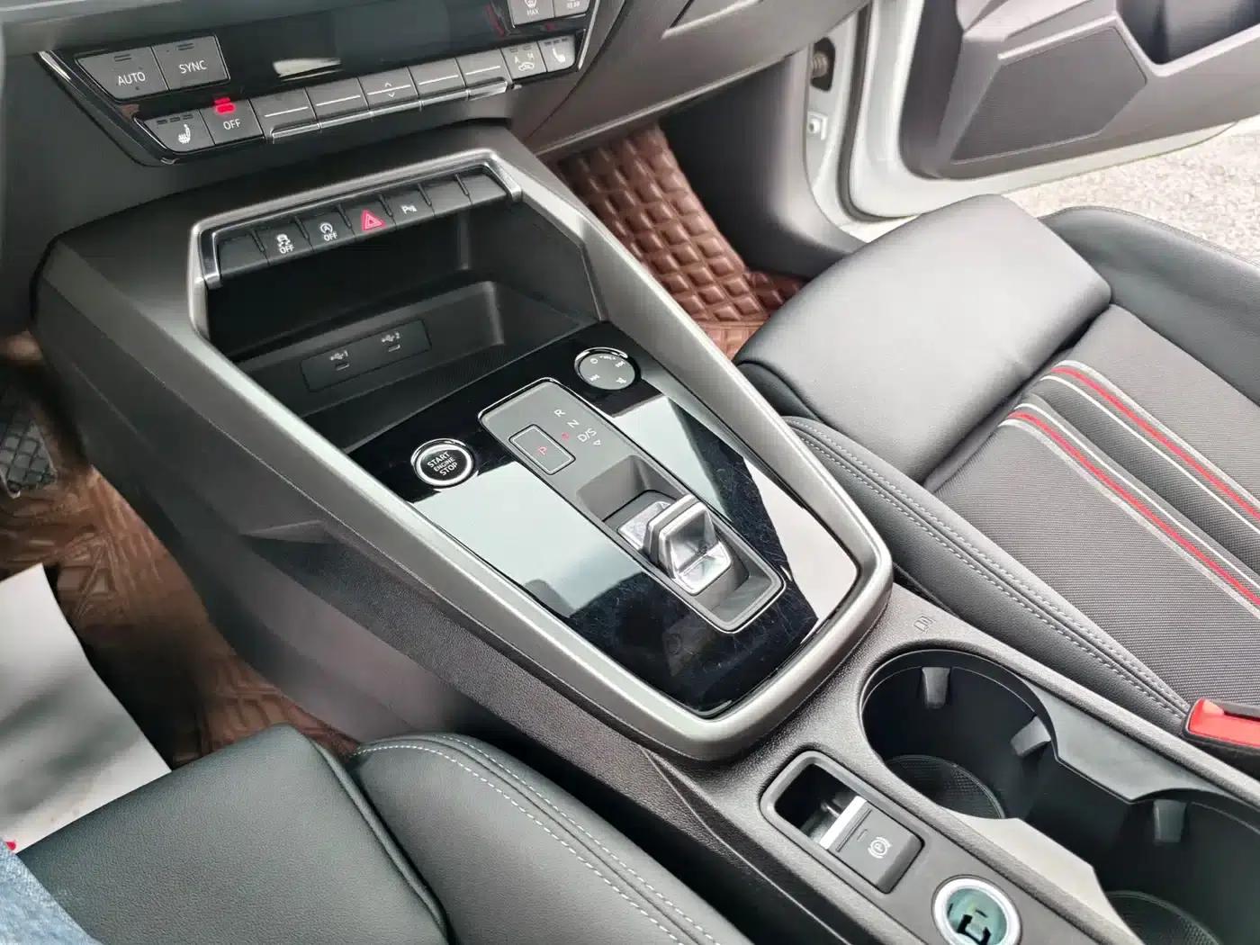 Audi A3 2023 Facelift Sportback 35 TFSI Fashion Sporty Model — миниатюра 16