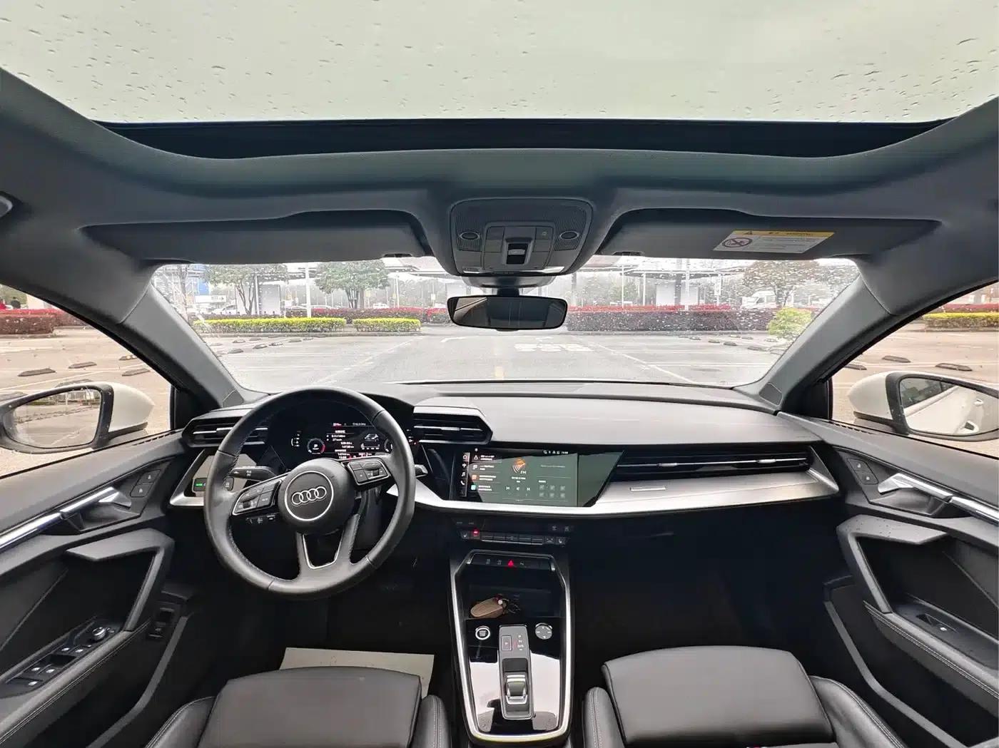 Audi A3 2023 Facelift Sportback 35 TFSI Fashion Sporty Model — миниатюра 17