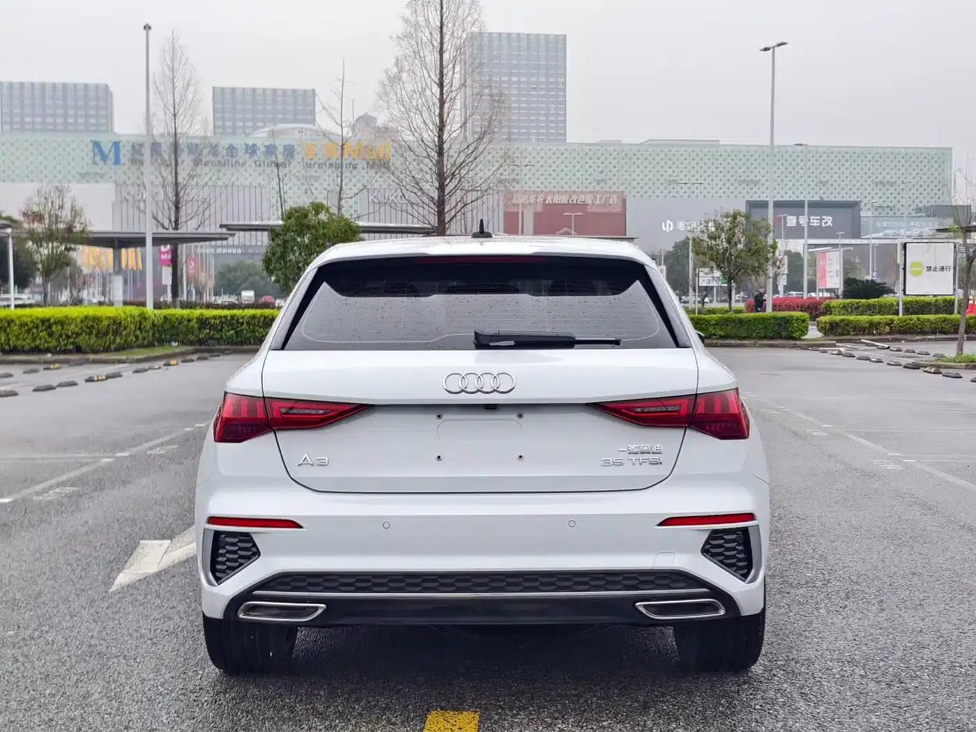 Audi A3 2023 Facelift Sportback 35 TFSI Fashion Sporty Model — миниатюра 5