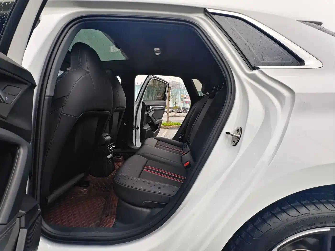 Audi A3 2023 Facelift Sportback 35 TFSI Fashion Sporty Model — миниатюра 9