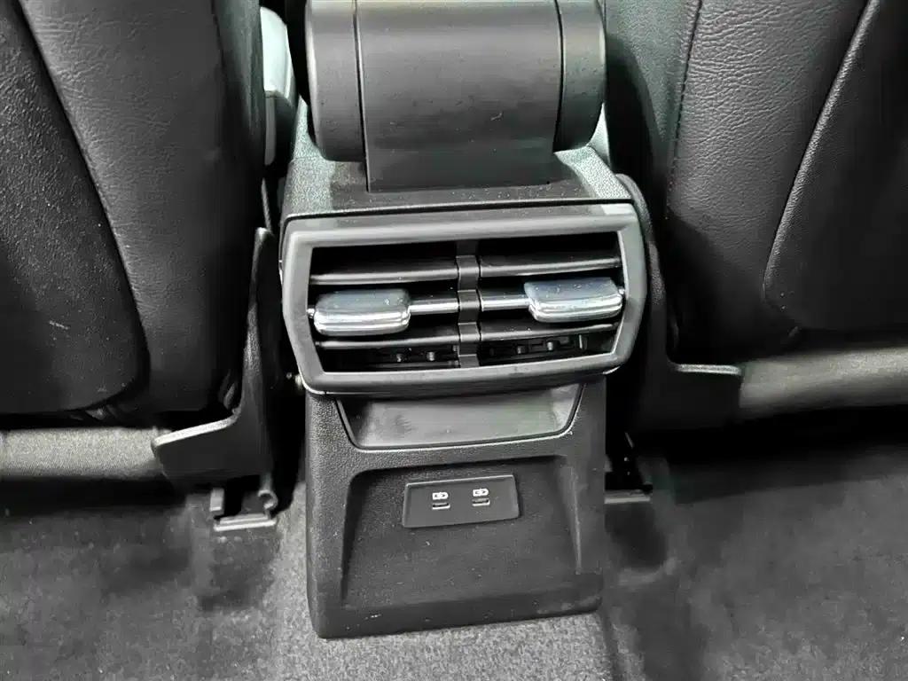 Audi A3 2023 Sportback 35 TFSI Progressive Sport — миниатюра 14