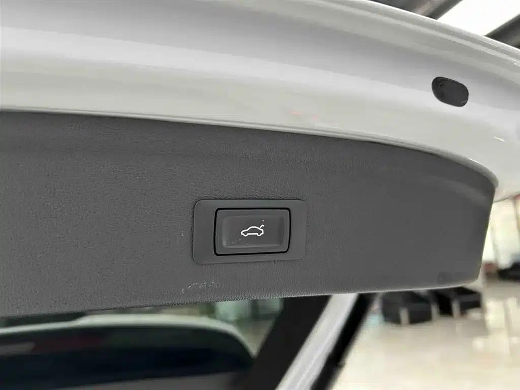 Audi A3 2023 Sportback 35 TFSI Progressive Sport — миниатюра 16