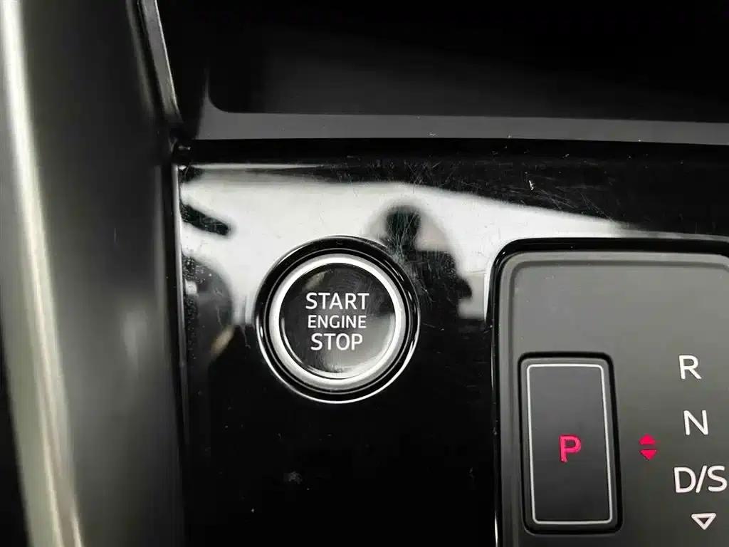 Audi A3 2023 Sportback 35 TFSI Progressive Sport — миниатюра 4