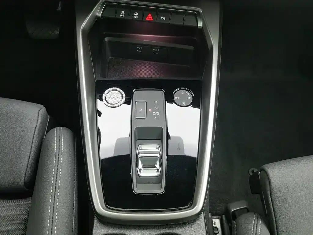2024 Audi A3 A3L Limousine 35 TFSI Fashion Sport — миниатюра 13