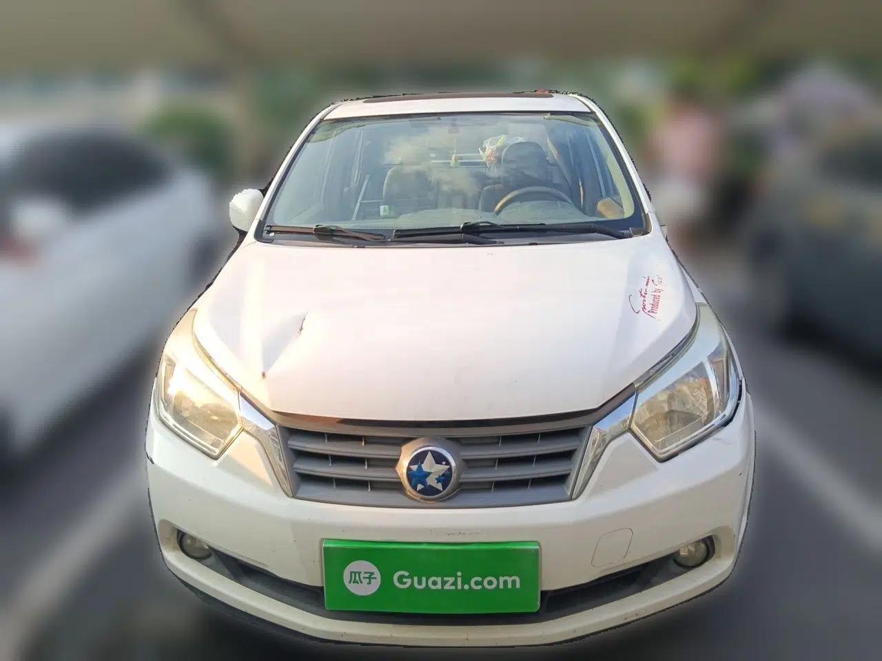 Venucia D50 2013 1.6L Manual Luxury Edition — миниатюра 2