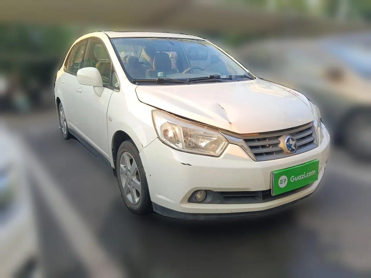 Venucia D50 2013 1.6L Manual Luxury Edition — миниатюра 3