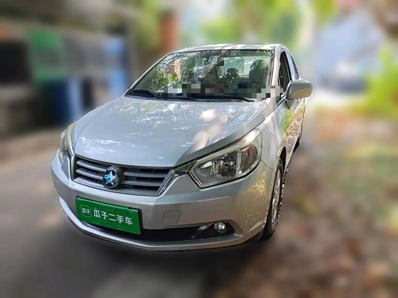 Venucia D50 2013 1.6L Manual Luxury Edition — миниатюра 1