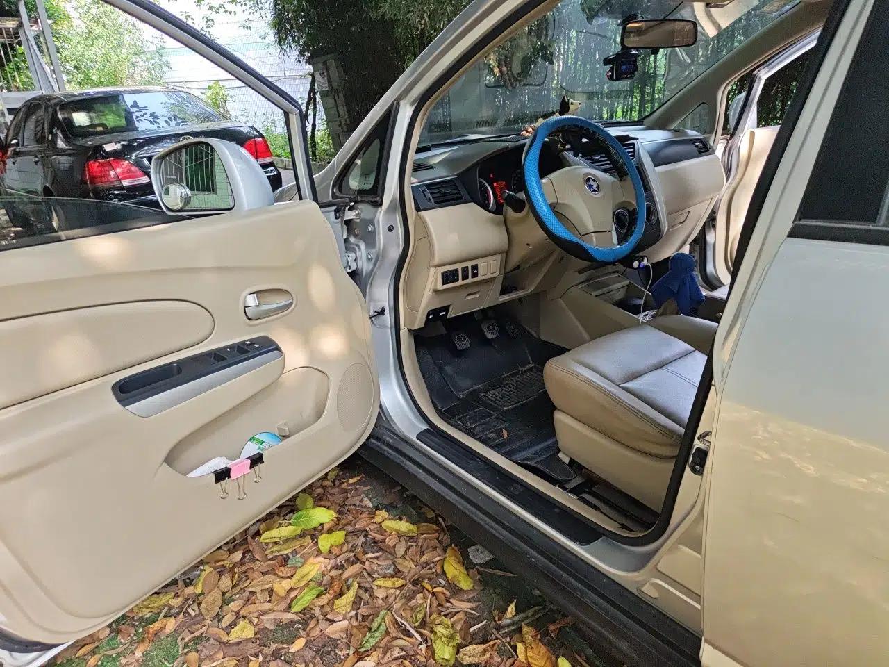 Venucia D50 2013 1.6L Manual Luxury Edition — миниатюра 16