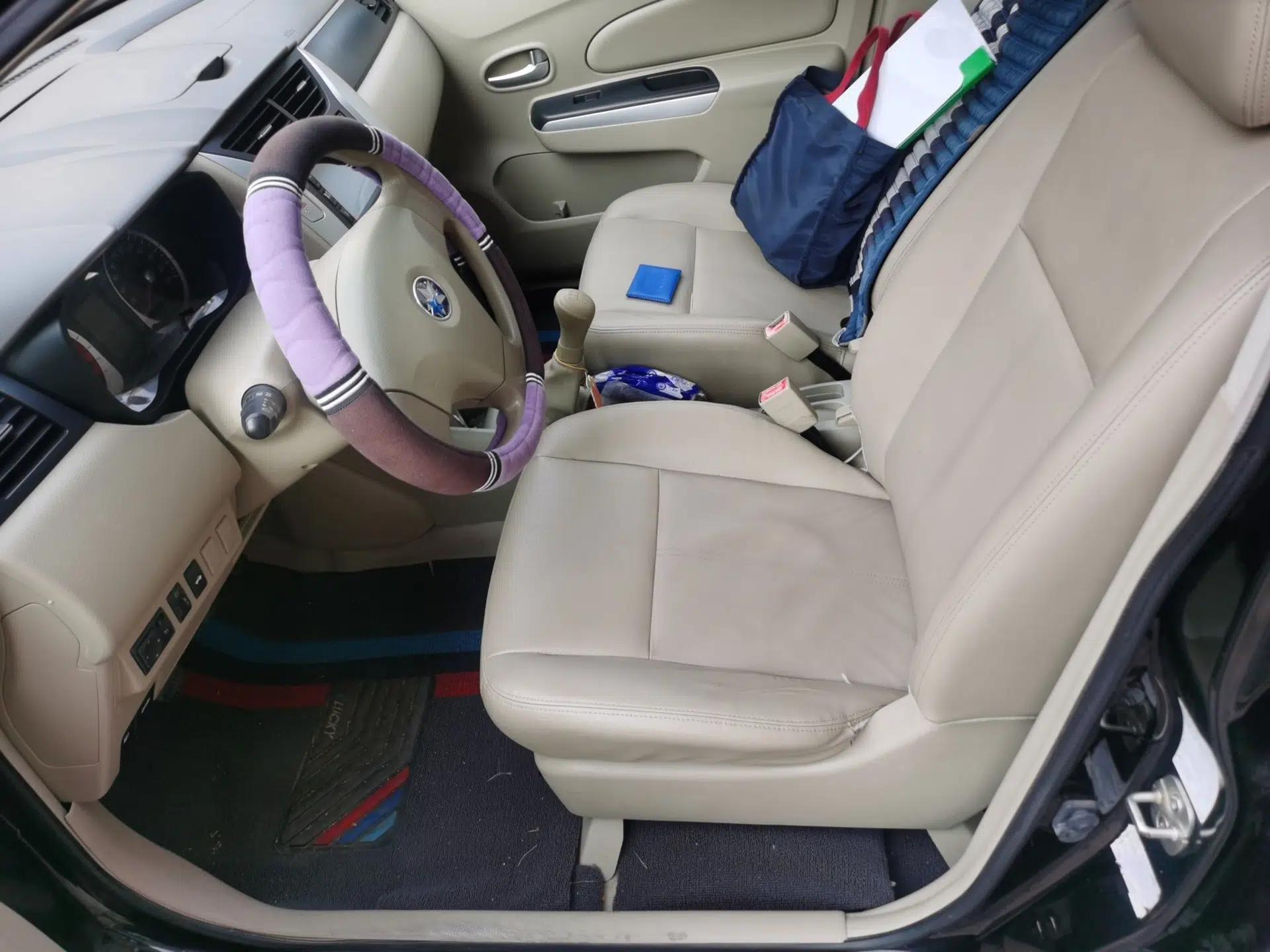 Venucia D50 2013 1.6L Manual Luxury Edition — миниатюра 15