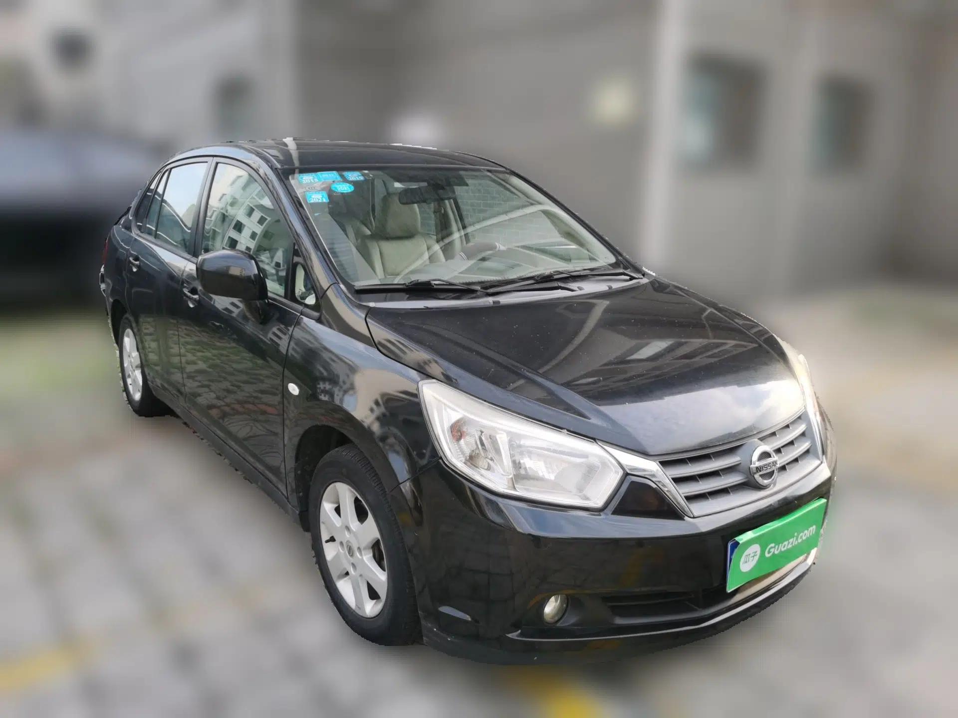 Venucia D50 2013 1.6L Manual Luxury Edition — миниатюра 3