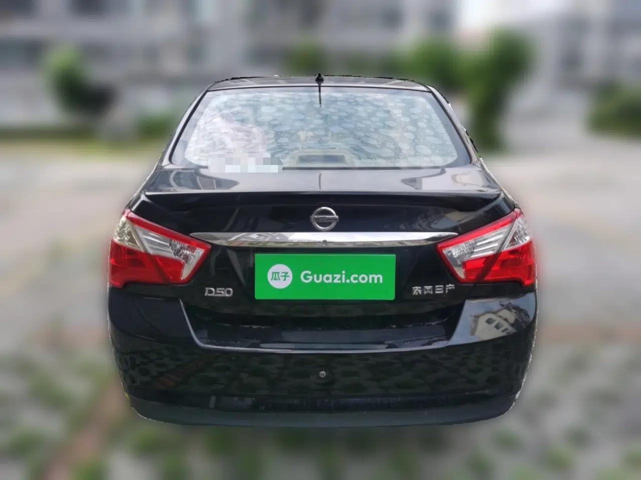 Venucia D50 2013 1.6L Manual Luxury Edition — миниатюра 5
