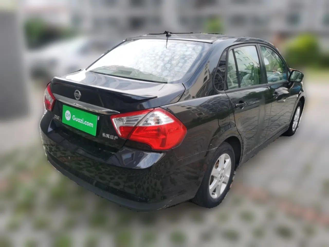 Venucia D50 2013 1.6L Manual Luxury Edition — миниатюра 6