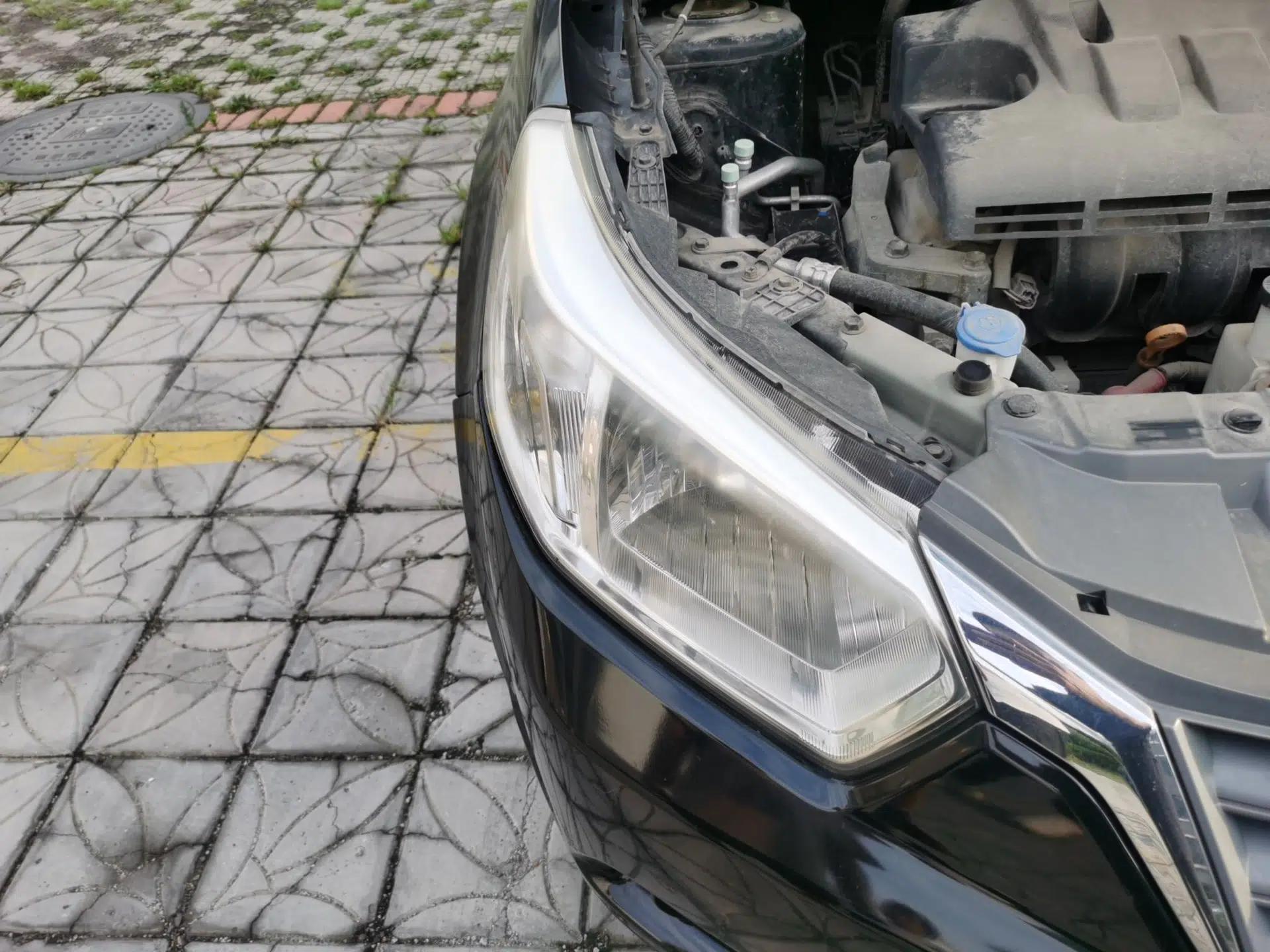Venucia D50 2013 1.6L Manual Luxury Edition — миниатюра 7