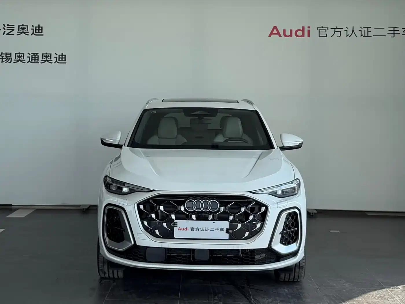 Audi Q5L 2026 2.0T Exclusive Edition for Million Users — миниатюра 2
