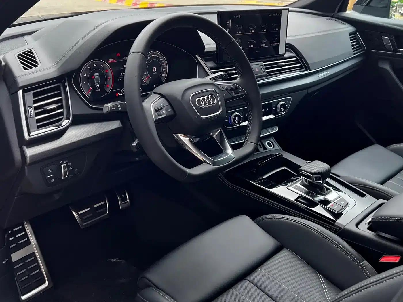 Audi Q5L 2025 45th Anniversary Edition 40 TFSI Luxury Dynamic — миниатюра 17
