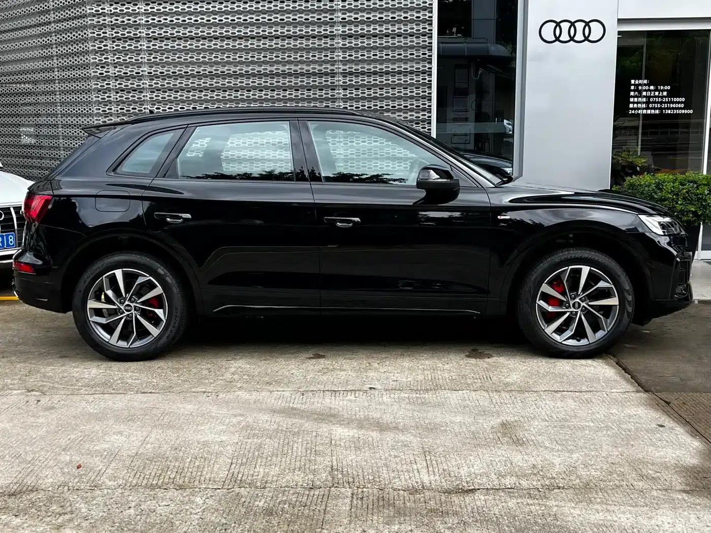 Audi Q5L 2025 45th Anniversary Edition 40 TFSI Luxury Dynamic — миниатюра 3