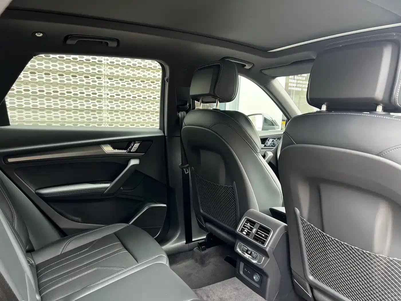 Audi Q5L 2025 45th Anniversary Edition 40 TFSI Luxury Dynamic — миниатюра 24