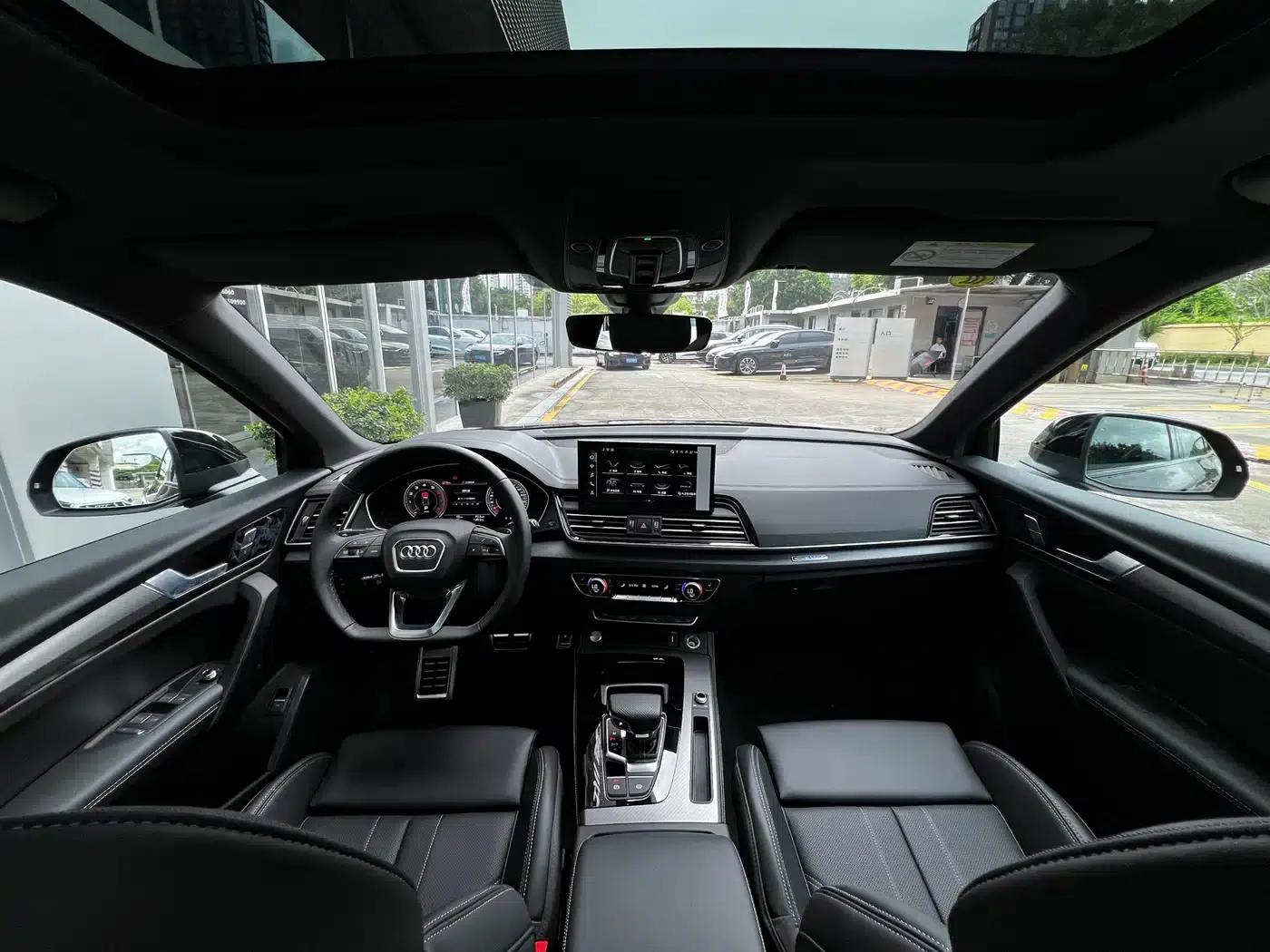 Audi Q5L 2025 45th Anniversary Edition 40 TFSI Luxury Dynamic — миниатюра 9