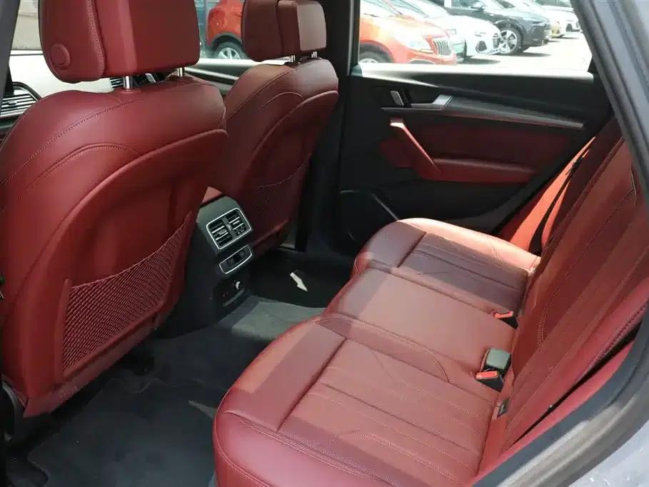 Audi Q5L 2025 45th Anniversary Edition 40 TFSI Luxury Dynamic — миниатюра 11