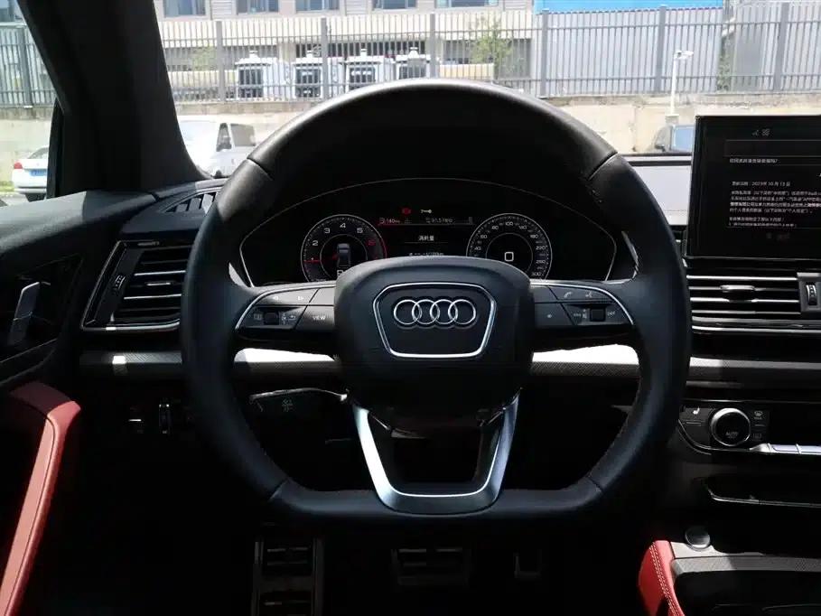 Audi Q5L 2025 45th Anniversary Edition 40 TFSI Luxury Dynamic — миниатюра 7