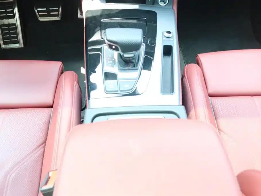 Audi Q5L 2025 45th Anniversary Edition 40 TFSI Luxury Dynamic — миниатюра 8