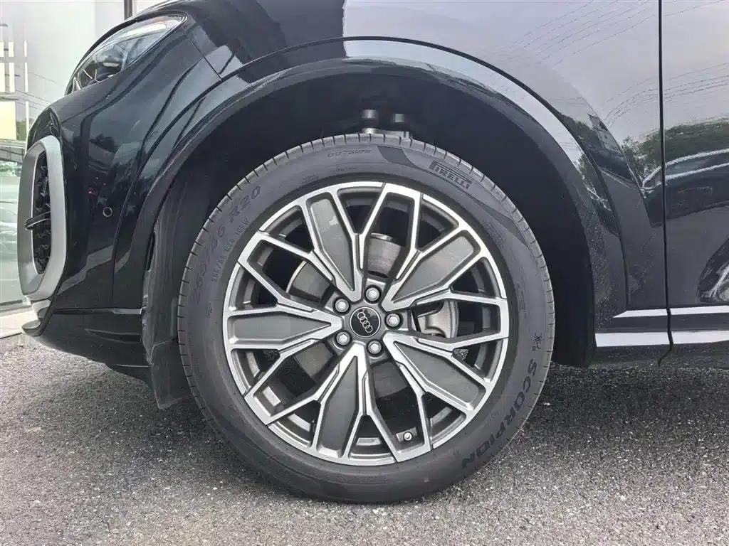 Audi Q5L 2026 2.0T Exclusive Edition for Million Users — миниатюра 16
