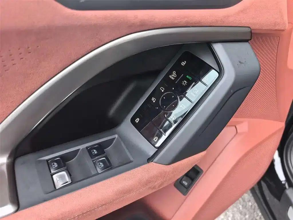 Audi Q5L 2026 2.0T Exclusive Edition for Million Users — миниатюра 17
