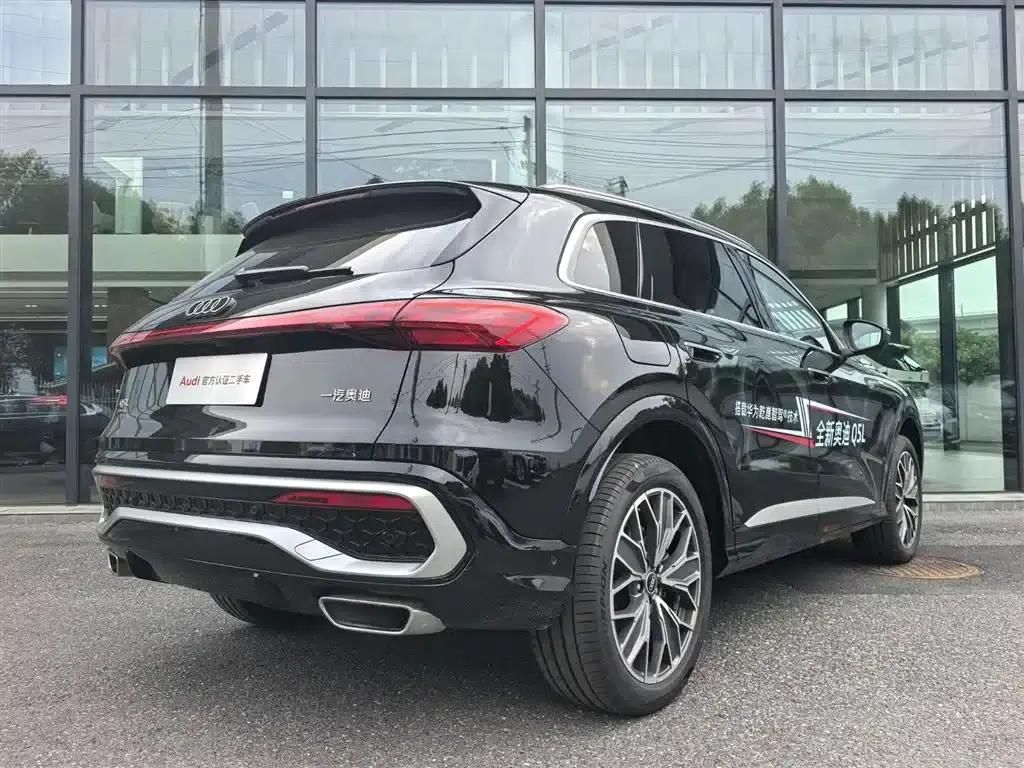 Audi Q5L 2026 2.0T Exclusive Edition for Million Users — миниатюра 3