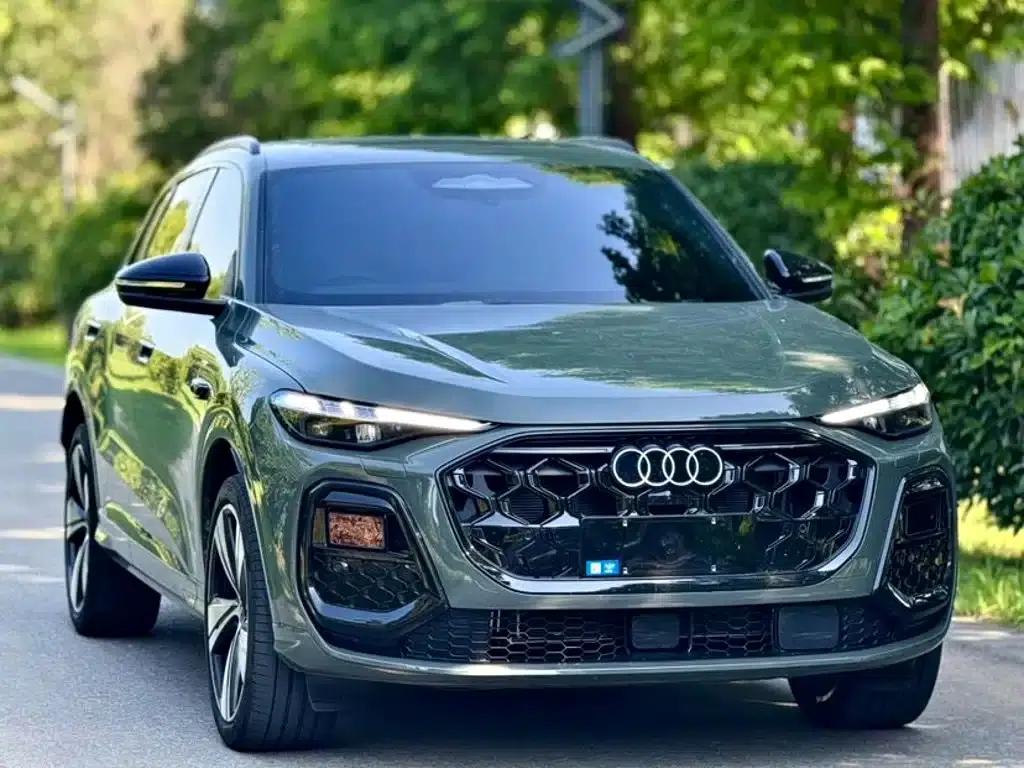 Audi Q5L 2026 2.0T Intelligent Hybrid Premium Edition — миниатюра 1