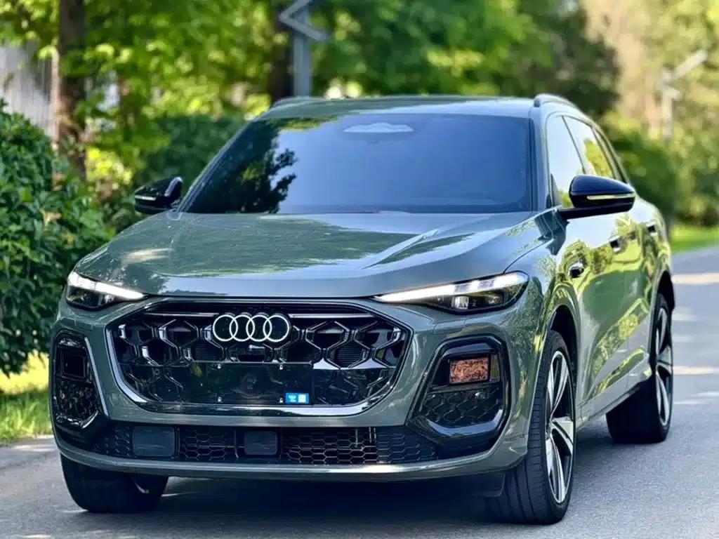 Audi Q5L 2026 2.0T Intelligent Hybrid Premium Edition — миниатюра 3