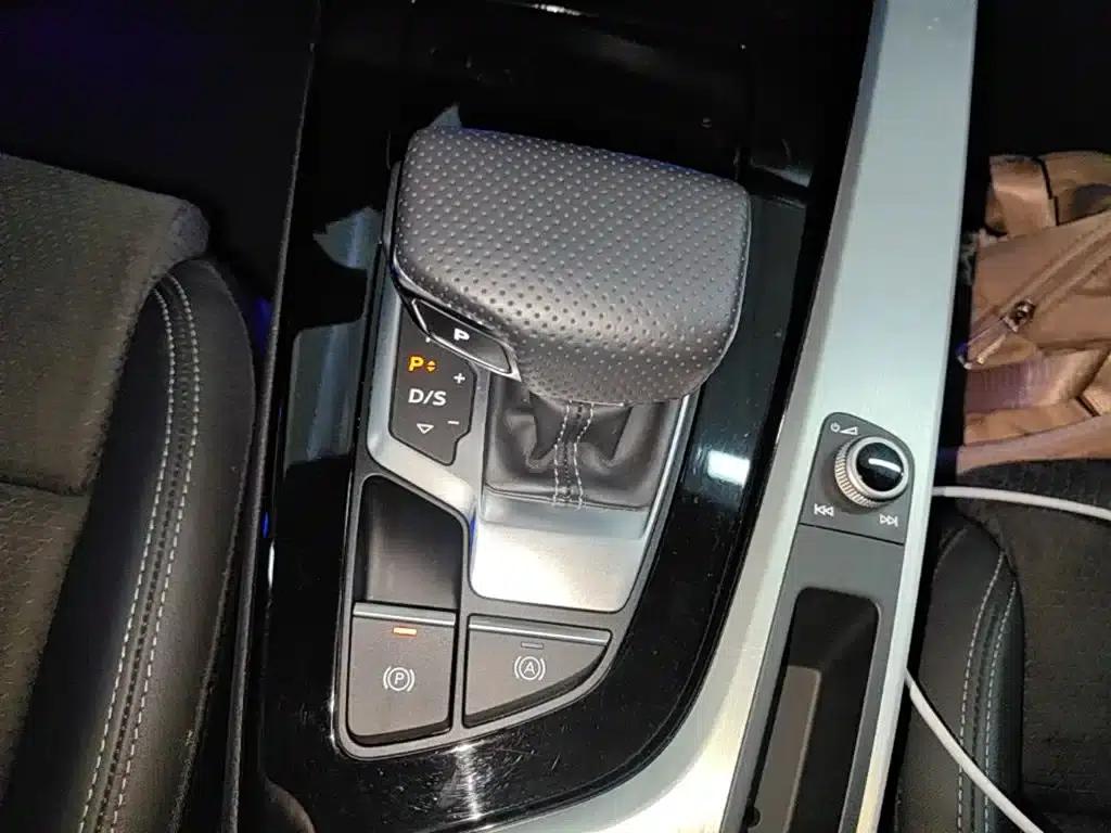 2022 Audi A5 Sportback 40 TFSI (Imported) - Fashionable and Elegant Model — миниатюра 14