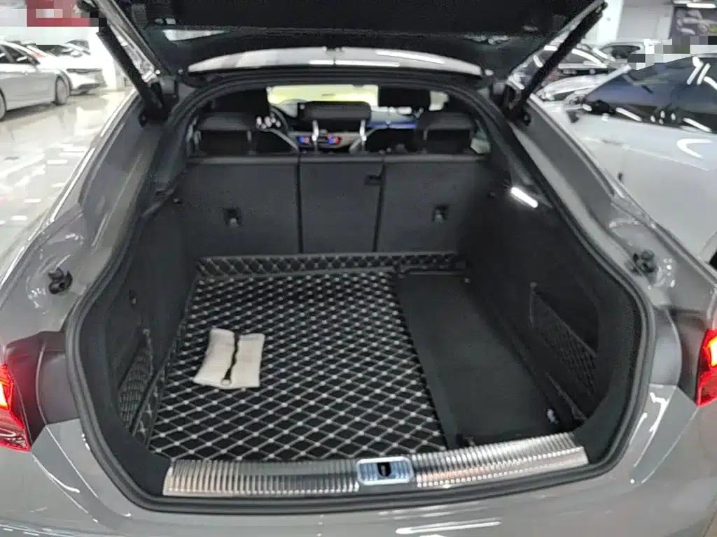 2022 Audi A5 Sportback 40 TFSI (Imported) - Fashionable and Elegant Model — миниатюра 19
