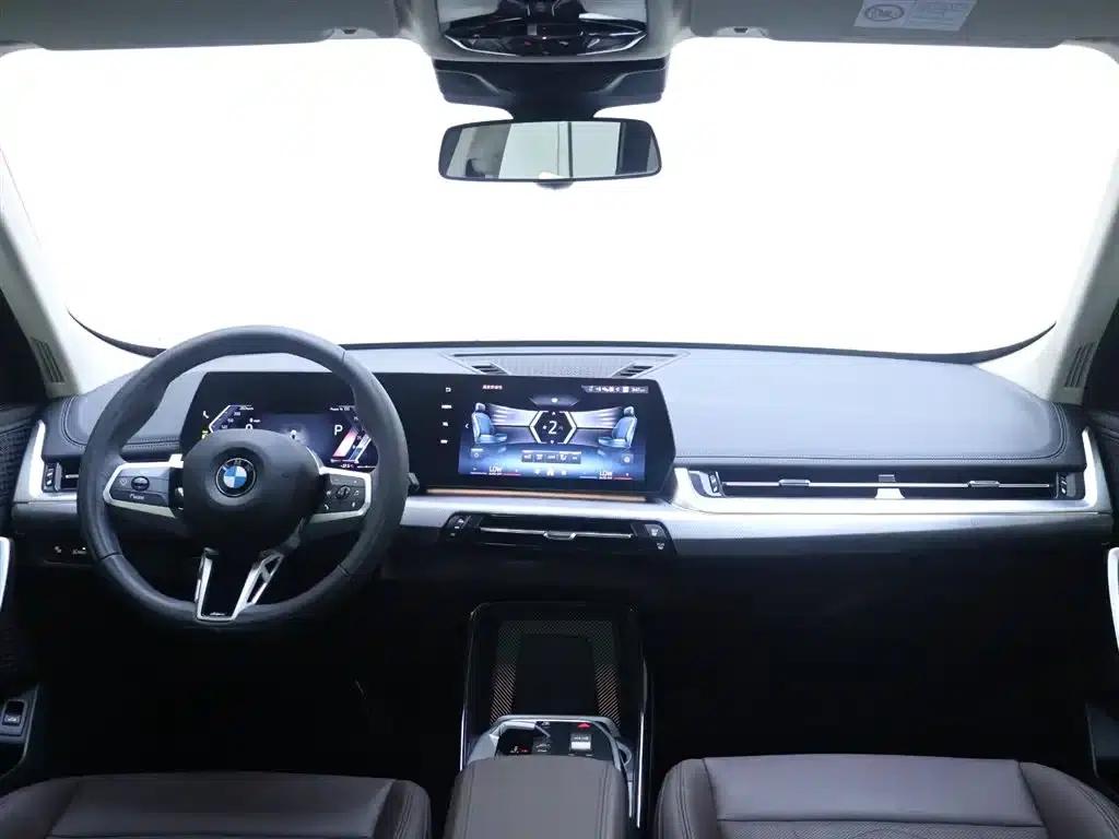 BMW X1 2023 sDrive25Li M Sport Package — миниатюра 13