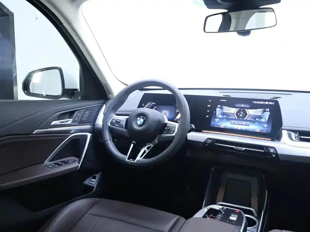 BMW X1 2023 sDrive25Li M Sport Package — миниатюра 14