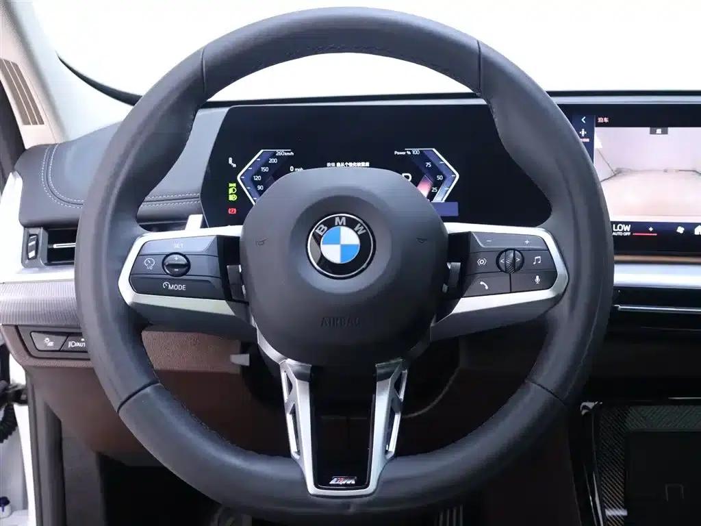 BMW X1 2023 sDrive25Li M Sport Package — миниатюра 16