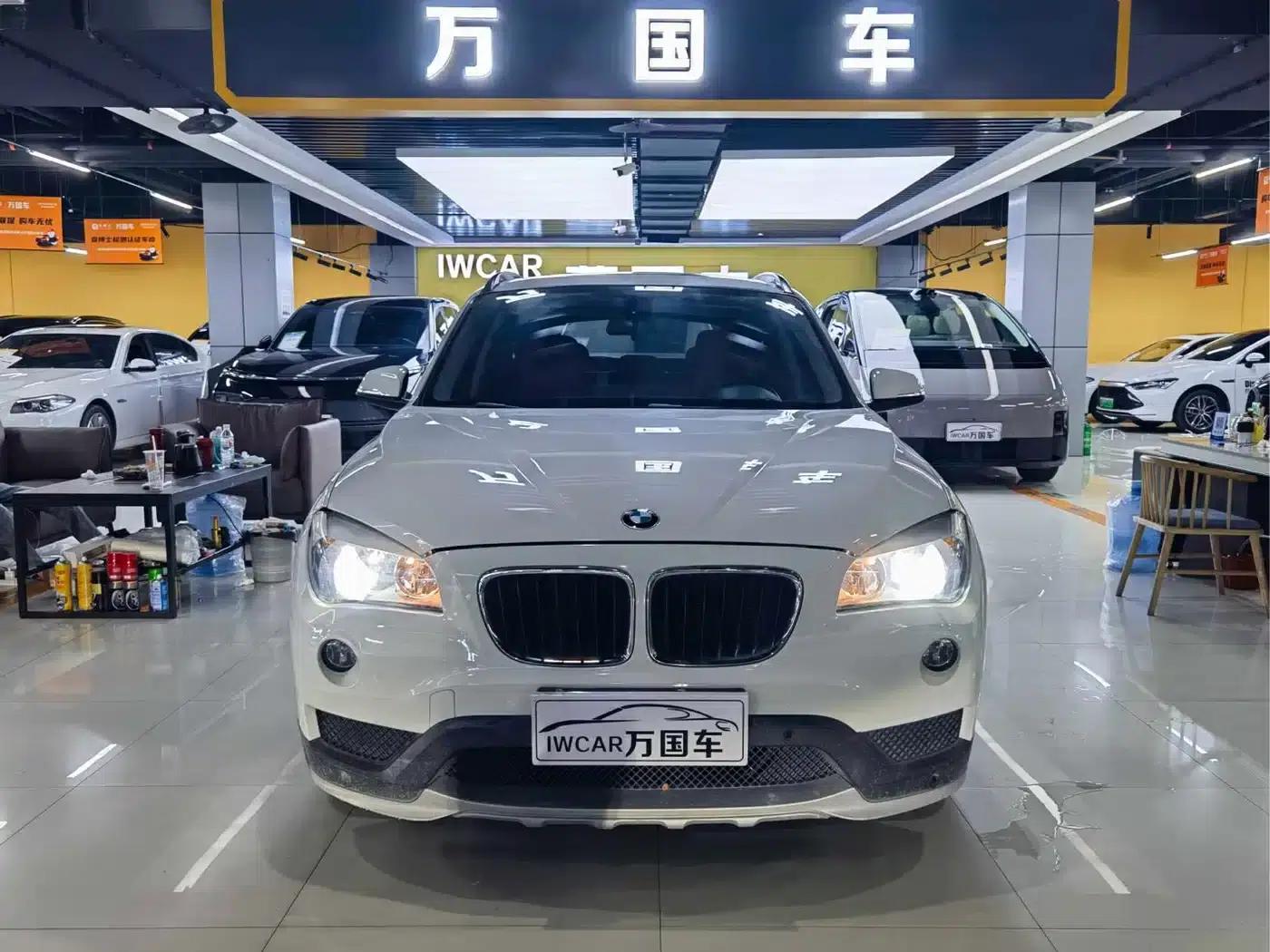 BMW X1 2015 sDrive18i Fashion Upgrade Edition — миниатюра 1