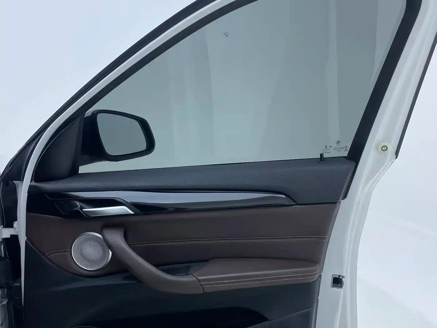 BMW X1 2022 sDrive20Li Fashion Edition — миниатюра 26