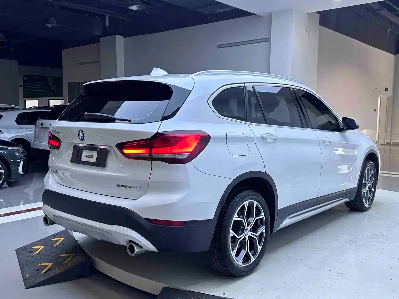 BMW X1 2022 sDrive20Li Premium — миниатюра 7