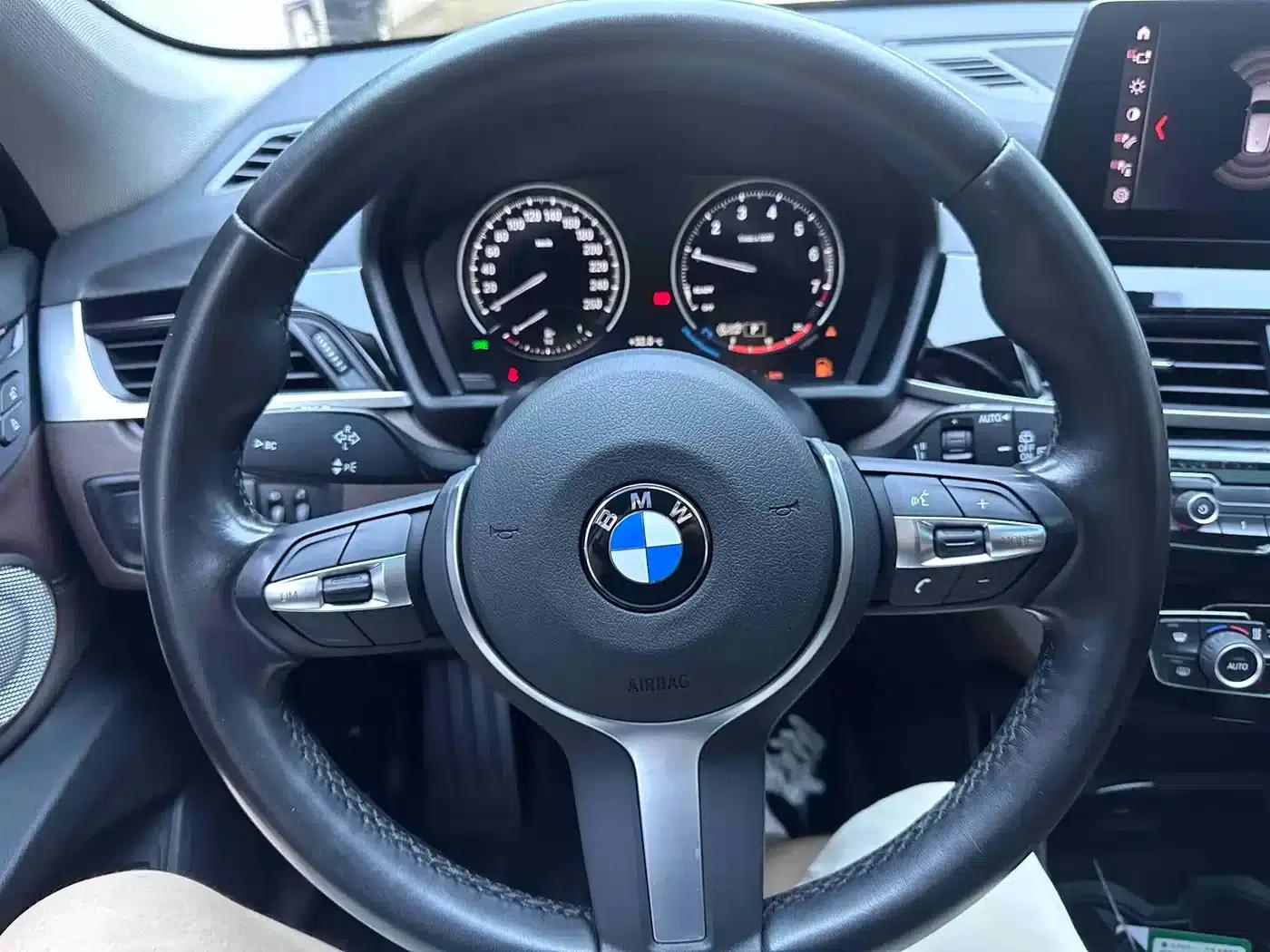 BMW X1 2022 sDrive20Li Premium — миниатюра 13
