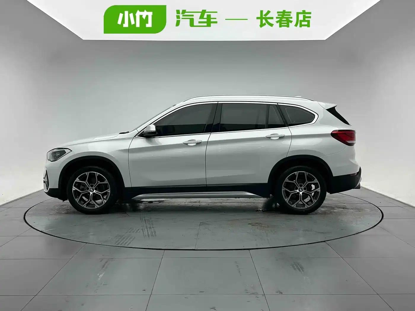 BMW X1 2022 sDrive20Li Fashion Edition — миниатюра 3